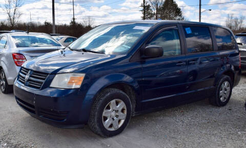 2009 Dodge Grand Caravan for sale at PINNACLE ROAD AUTOMOTIVE LLC in Moraine OH
