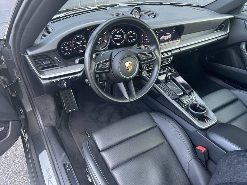 2022 Porsche 911 Carrera