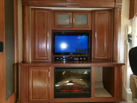 2013 Thor Motor Coach Challenger 37kt