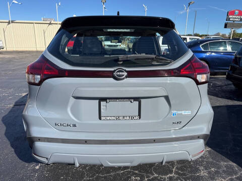 2022 Nissan Kicks SR