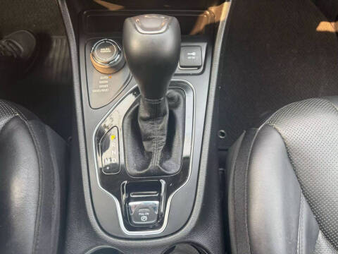 2019 Jeep Cherokee Overland