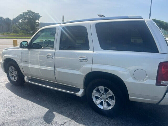 2002 CADILLAC Escalade SUV / Crossover - $5,995