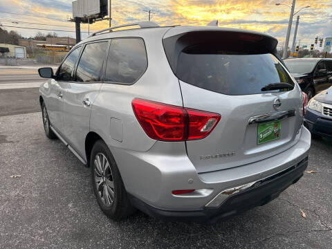 2019 Nissan Pathfinder SV