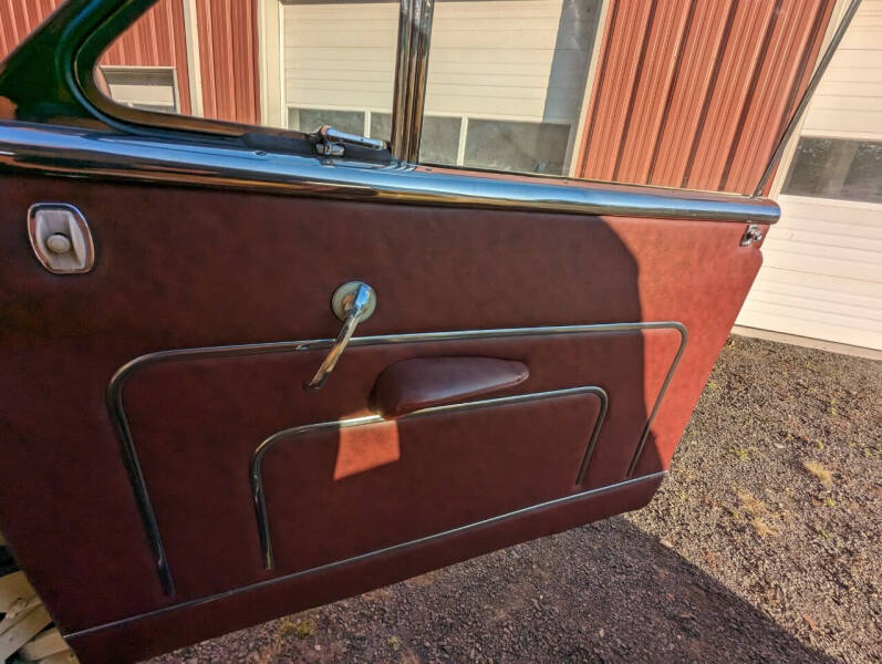 1948 Packard Super Eight Victoria