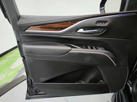 2022 Cadillac Escalade Luxury