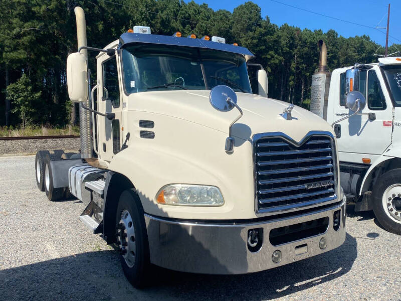 2012 Mack Pinnacle