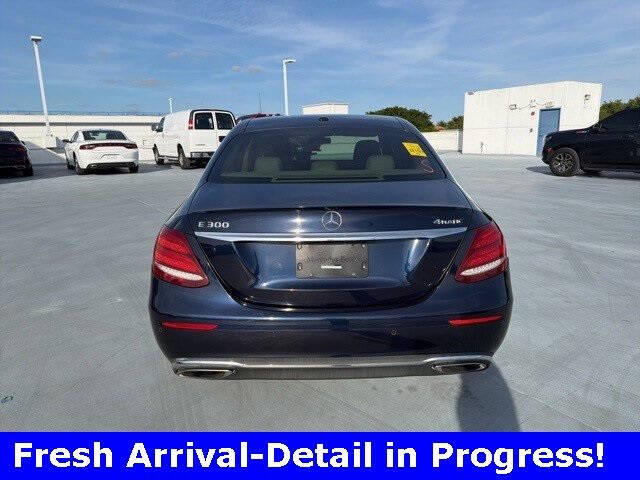 2017 Mercedes-Benz E-Class E 300 4MATIC