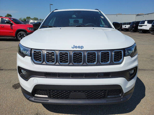 2024 Jeep Compass Latitude Lux