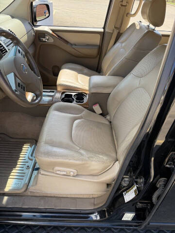 2007 Nissan Pathfinder LE