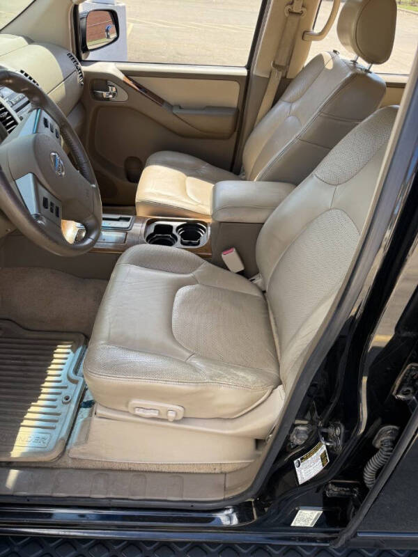 2007 Nissan Pathfinder LE