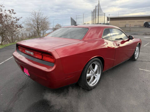 2009 Dodge Challenger SE