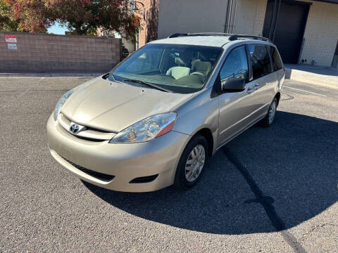 2009 Toyota Sienna LE 8-Passenger