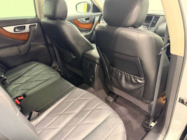 2011 Infiniti FX35