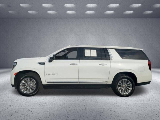 2023 GMC Yukon XL SLT