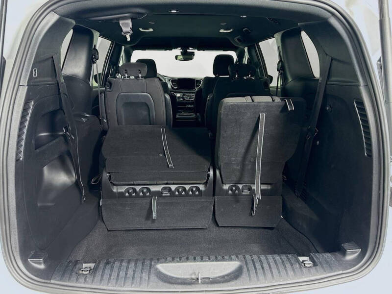 2023 Chrysler Pacifica Touring