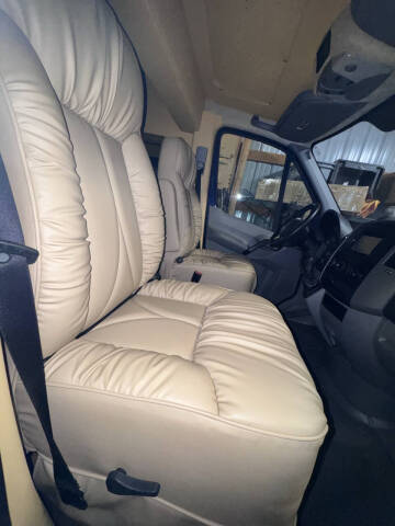 2014 Mercedes-Benz Sprinter 2500