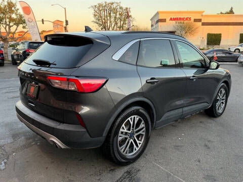 2020 Ford Escape SEL