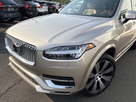 2024 Volvo XC90 Recharge T8 Ultimate Bright Theme 7P