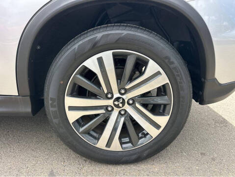 2022 Mitsubishi Outlander Sport ES