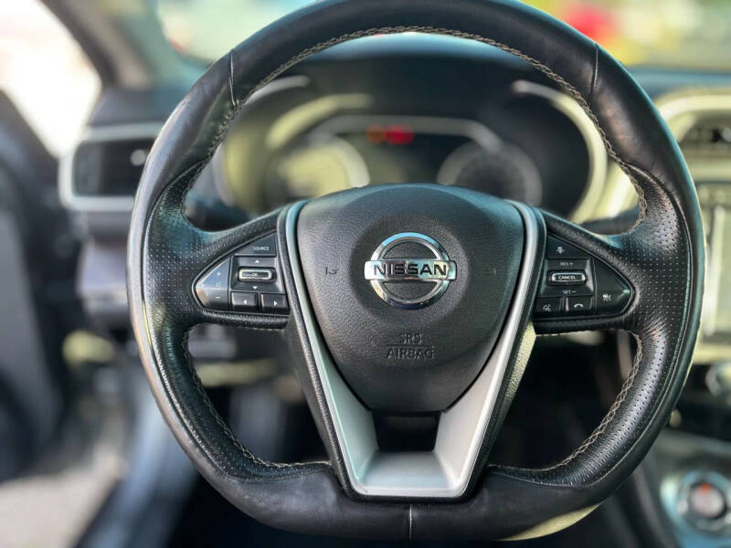 2017 Nissan Maxima Platinum