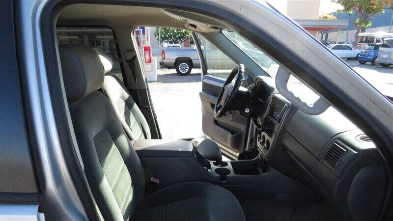 2003 Ford Explorer XLT