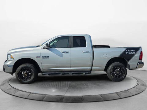 2017 RAM 1500 SLT