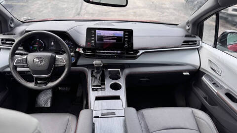 2023 Toyota Sienna XSE 7-Passenger