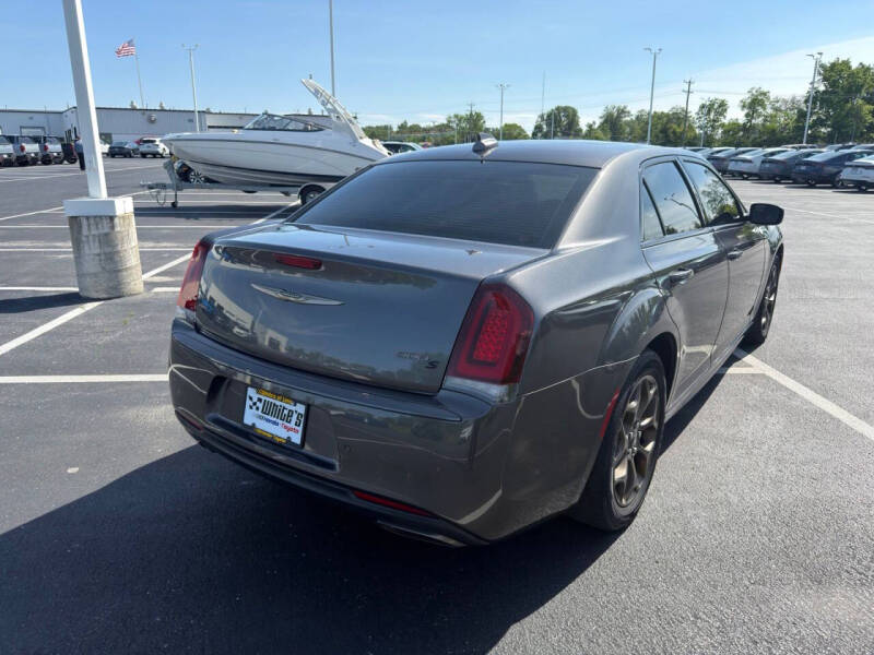 2016 Chrysler 300 S