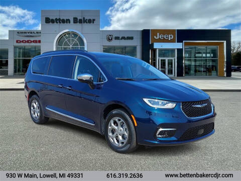 2023 Chrysler Pacifica for sale at Betten Baker Chrysler Dodge Jeep Ram in Lowell MI