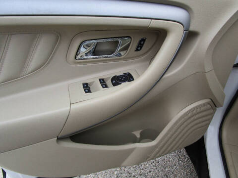 2016 Ford Taurus SEL