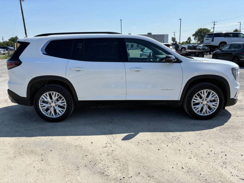 2025 GMC Acadia Elevation