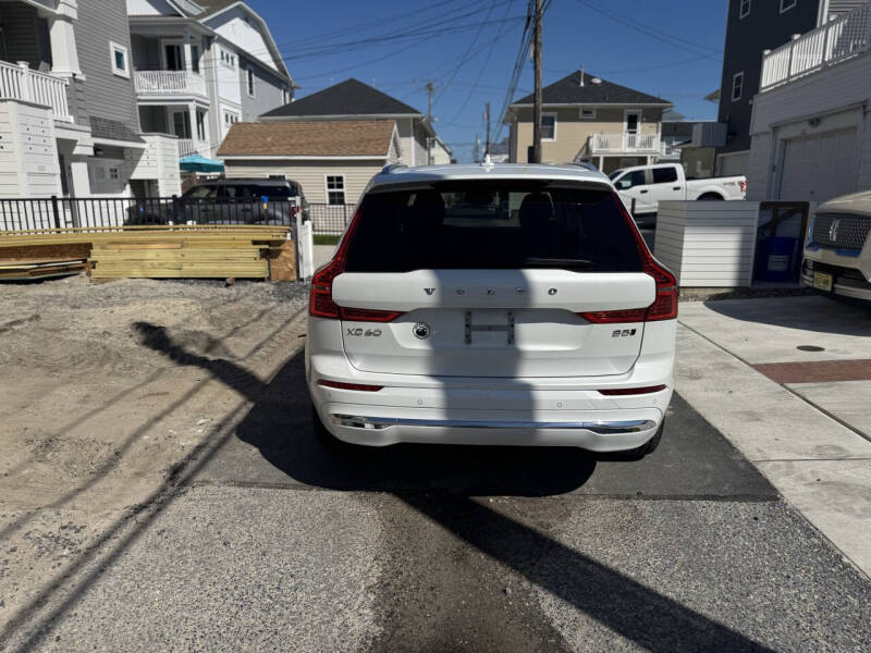 2022 Volvo XC60 B5 Inscription