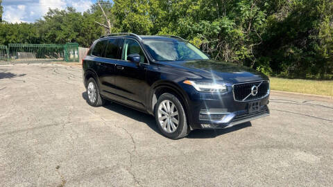 2016 Volvo XC90 T6 Momentum
