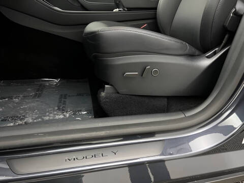 2025 Tesla Model Y Long Range