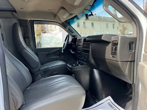 2023 Chevrolet Express 2500