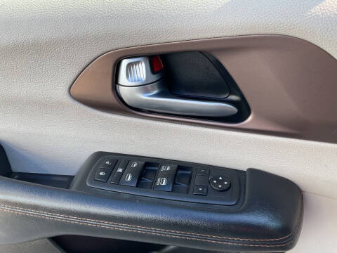 2017 Chrysler Pacifica Touring-L