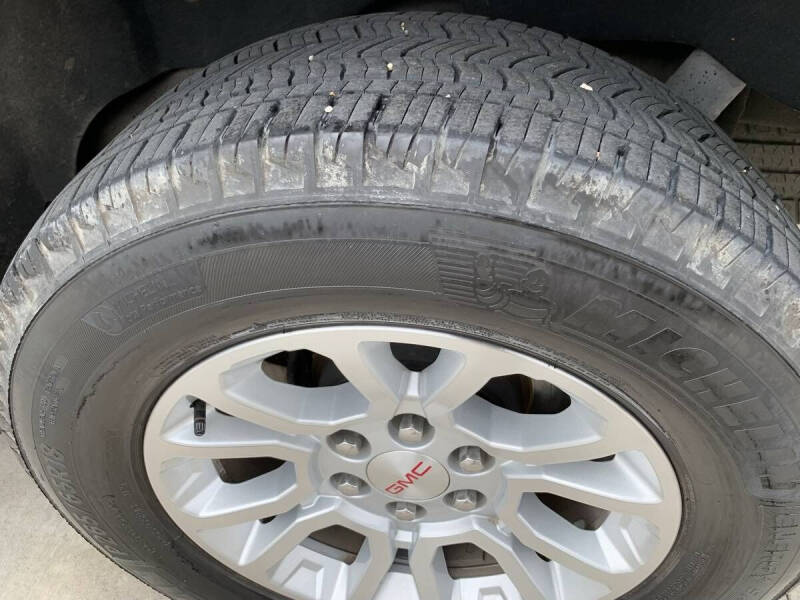 2017 GMC Yukon XL SLE