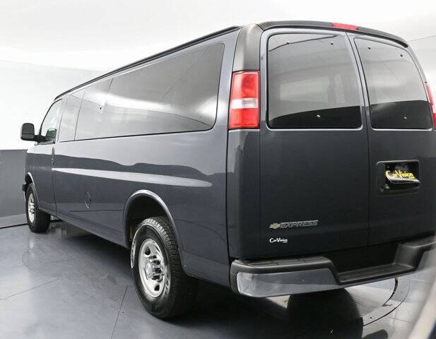 2017 Chevrolet Express LT 3500