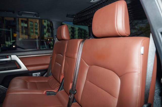 2018 Toyota Land Cruiser