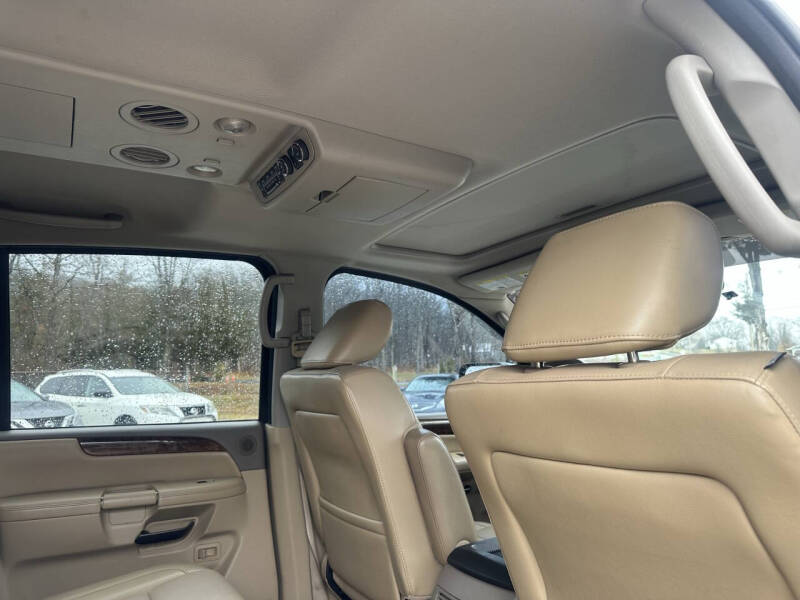 2011 Nissan Armada Platinum