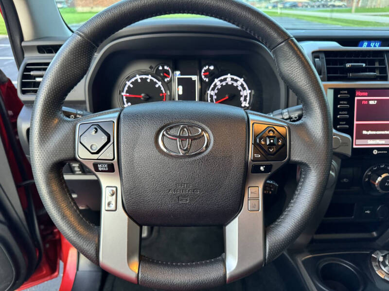 2022 Toyota 4Runner SR5