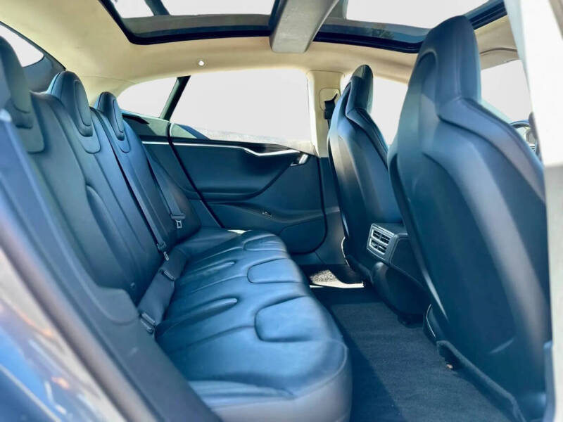 2014 Tesla Model S