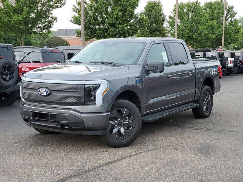 2025 Ford F-150 Lightning Flash's photo