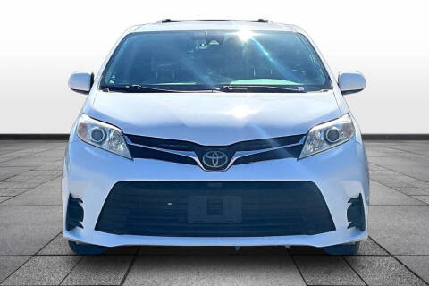 2021 Toyota Sienna LE 8-Passenger
