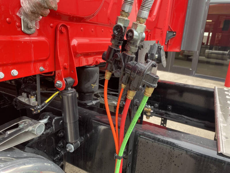 2025 Freightliner Cascadia