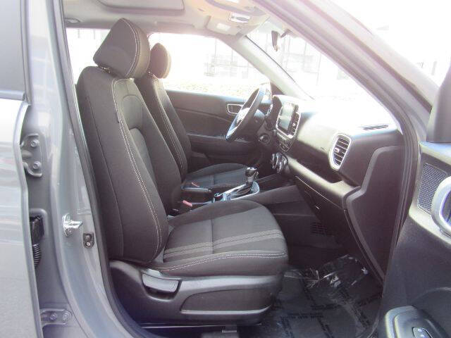 2022 Hyundai Venue SEL