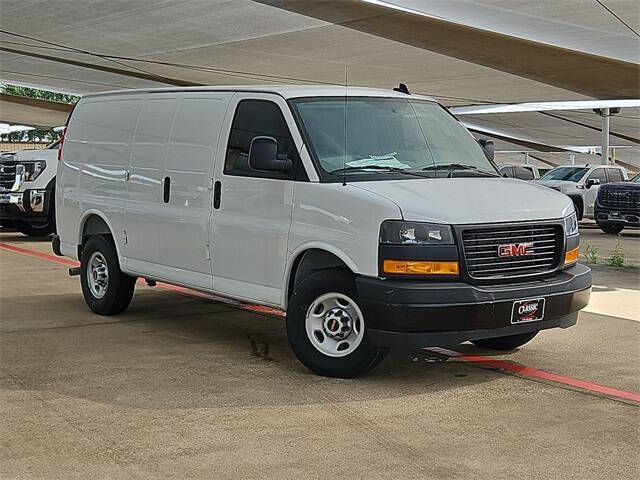 2024 GMC Savana 2500