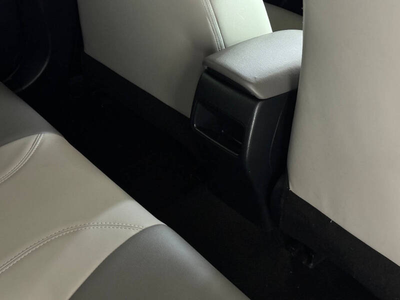 2020 Toyota Corolla Hybrid LE