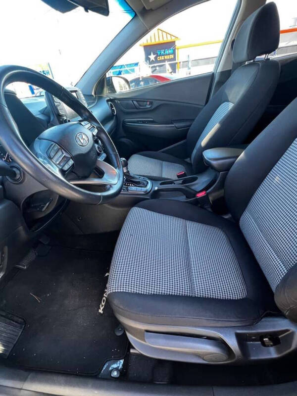 2020 Hyundai Kona SEL