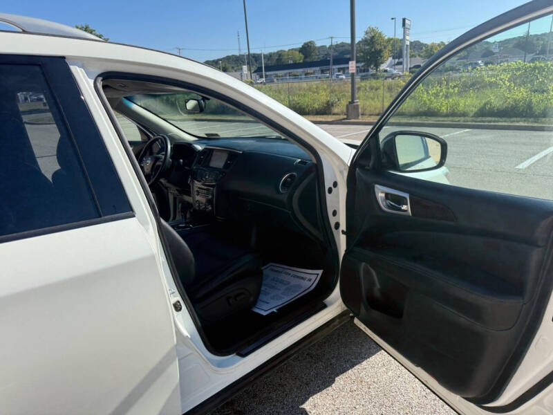 2015 Nissan Pathfinder SL